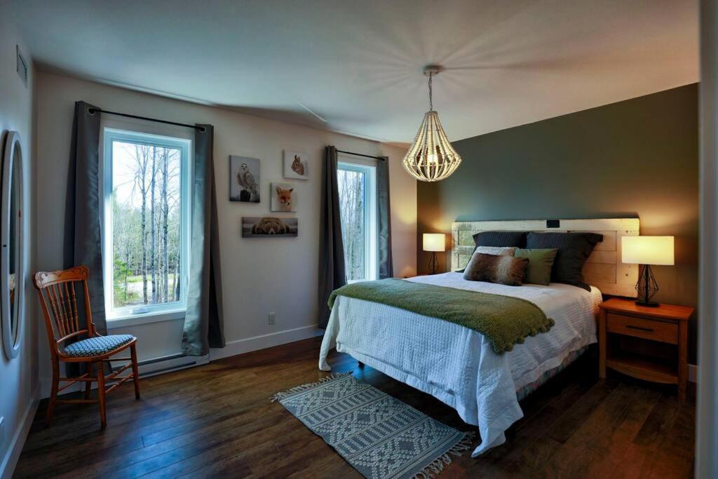 Chalet Woodpecker Lodge - Chaleureux Avec Foyer. Orford Esterno foto