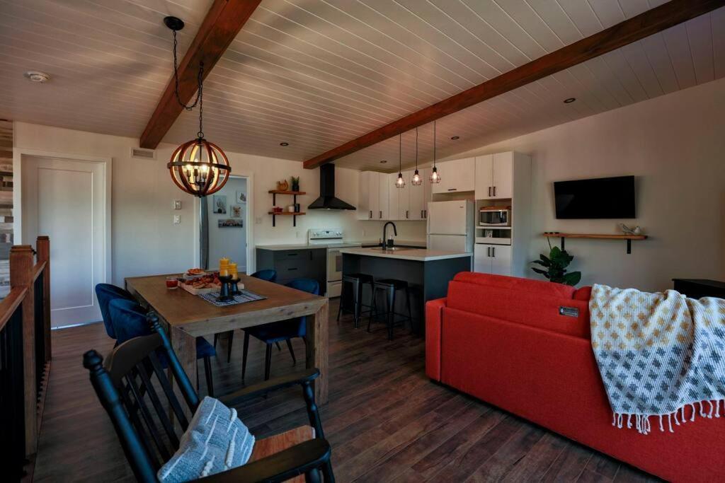 Chalet Woodpecker Lodge - Chaleureux Avec Foyer. Orford Esterno foto